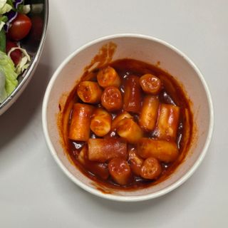 나우  [요리궁리] B타입 ( 매콤, 치즈, 매콤까르보 ) 꽃떡볶이 6개입 세트 — 5점을 준 리뷰어가 2025년 3월 올린 사용 사진
