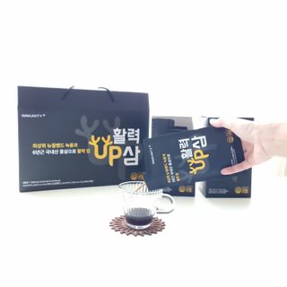 [이뮤니티플러스] 최고급녹용과 국내산 6년근 홍삼으로 활력업!!_ 활력UP삼 30포 1box — 5점을 준 리뷰어가 2022년 5월 올린 사용 사진