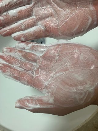 [갸스비] 지성 남성을 위한 포어케어 클렌징폼 — 4점을 준 리뷰어가 2021년 8월 올린 사용 사진
