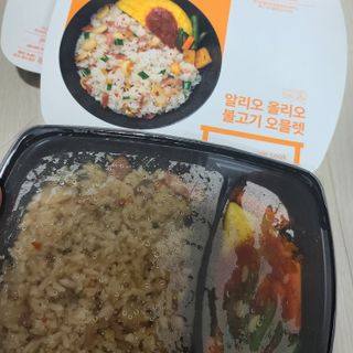 직탁 식단관리 3종 도시락(꼬막 듬뿍 곤드레비빔밥, 알리오올리오 불고기오믈렛, 매콤쭈꾸미 시래기유채밥) — 5점을 준 리뷰어가 2022년 7월 올린 사용 사진