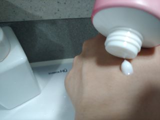 [후르디아] 과즙 뿜뿜_모과 바디워시+바디에센스 세트 — 4점을 준 리뷰어가 2021년 1월 올린 사용 사진