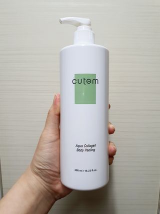 큐템 아쿠아콜라겐 바디필링 — 5점을 준 리뷰어가 2021년 3월 올린 사용 사진