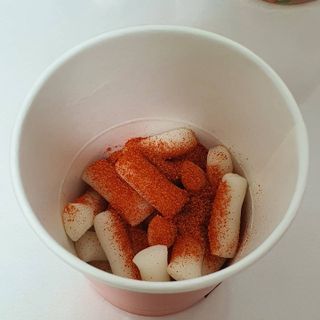 유비쿡 컵떡볶이 매운컵떡볶이2개/ 짜장컵떡볶이 2개  총 4개세트 — 5점을 준 리뷰어가 2021년 5월 올린 사용 사진