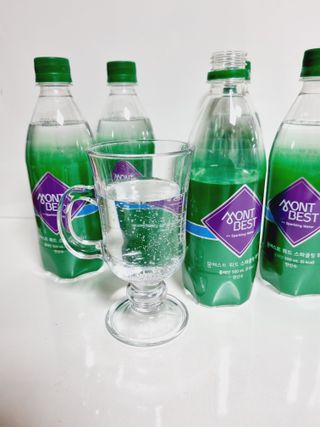 몽베스트 Montbest with Sparkling water Plain 20병 — 5점을 준 리뷰어가 2021년 11월 올린 사용 사진