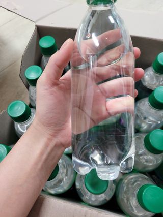 몽베스트 Montbest with Sparkling water Plain 20병 — 5점을 준 리뷰어가 2021년 11월 올린 사용 사진