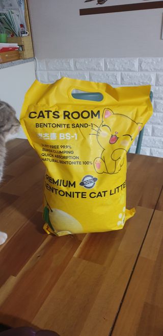 겟플렉스 켓플렉스 캣츠룸BS-1 고양이모래 4kg — 5점을 준 리뷰어가 2021년 1월 올린 사용 사진
