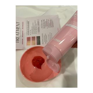 [유니프] 헤어 샤이니 핑크 컬러 트리트먼트240g — 5점을 준 리뷰어가 2023년 12월 올린 사용 사진