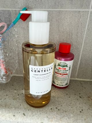 스킨1004 [SKIN1004] 마다가스카르 센텔라 라이트 클렌징 오일 200ml — 5점을 준 리뷰어가 2024년 7월 올린 사용 사진