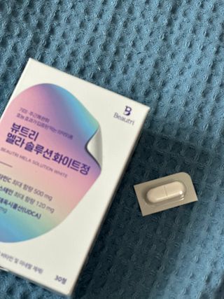 MF[뷰트리]  멜라 솔루션 화이트정 (의약외품) — 4점을 준 리뷰어가 2024년 7월 올린 사용 사진