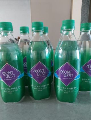 몽베스트 Montbest with Sparkling water Plain 20병 — 5점을 준 리뷰어가 2022년 6월 올린 사용 사진