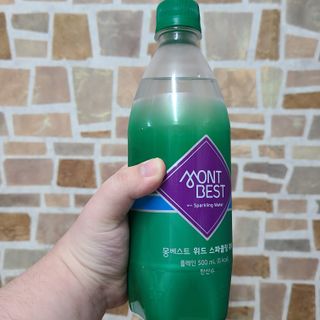 몽베스트 Montbest with Sparkling water Plain 20병 — 5점을 준 리뷰어가 2021년 11월 올린 사용 사진