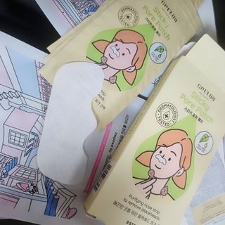 세뚜아(Cettua) 세뚜아 스티키 포어 패치 Cettua Sticky Pore Patch — 5점을 준 리뷰어가 2023년 11월 올린 사용 사진