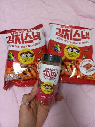 [서울시스터즈] 김치시즈닝 국내 최초 뿌려먹는 김치파우더 100g 1개+ 신제품 김치스낵 90g 2개 — 4점을 준 리뷰어가 2021년 8월 올린 사용 사진