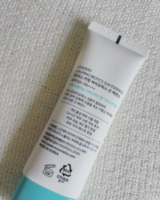 리더스코스메틱 리더스 카밍 바이오틱스 선 에센스 SPF 50+ PA++++ — 5점을 준 리뷰어가 2022년 6월 올린 사용 사진