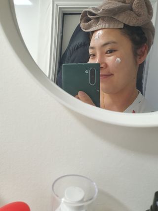 오투에니원 갈락토미세스 비타민 C 프리미엄 블랙스완 크림 50g — 5점을 준 리뷰어가 2022년 12월 올린 사용 사진