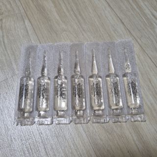 유니베르소 산소앰플 7일 집중케어 앰플 — 5점을 준 리뷰어가 2021년 6월 올린 사용 사진