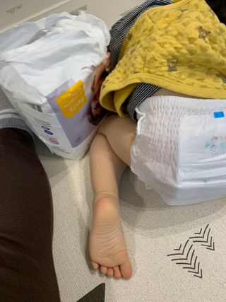 쿠잉 에어드라이  풀커버 팬티기저귀 (L/XL/XXL/XXXL) 1팩 — 4점을 준 리뷰어가 2023년 1월 올린 사용 사진