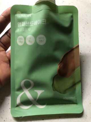 [뷰캔] 건강한 식사대용 앰퍼샌드 단백질 쉐이크 초코&말차 50g — 5점을 준 리뷰어가 2022년 6월 올린 사용 사진