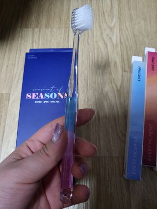 에브리모먼트 에브리 모먼트 칫솔 Every moment toothbrush — 5점을 준 리뷰어가 2022년 2월 올린 사용 사진