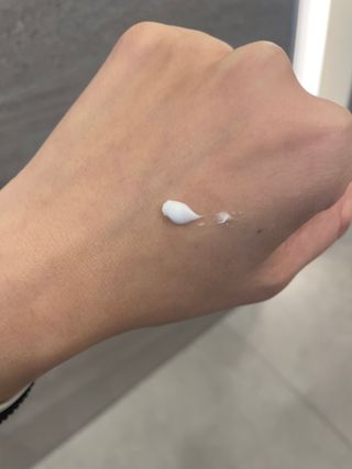 [위켄더스] 끈적임 없이 수분감을 채워주는 핸드& 바디로션 1종 랜덤발송 — 5점을 준 리뷰어가 2022년 4월 올린 사용 사진