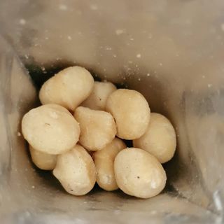 도이퉁 마카다미아 넛 90g  로얄 마카넛 오리지널 쏠트 허니 — 5점을 준 리뷰어가 2021년 3월 올린 사용 사진