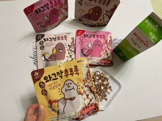 스낵스 와그작후루룩 3종_카카오2봉+아몬드2봉+딸기2봉 (총 6봉) — 5점을 준 리뷰어가 2024년 2월 올린 사용 사진