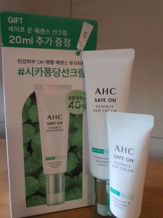 [AHC] 세이프온 에센스 선크림 올리브영 스페셜 증정 기획세트 — 5점을 준 리뷰어가 2022년 6월 올린 사용 사진