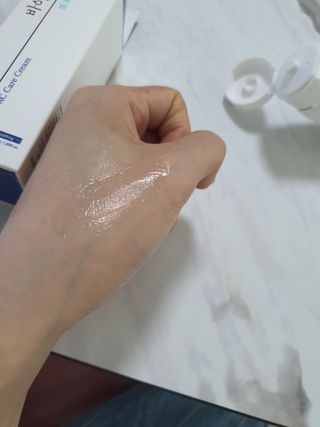 [바이로담] 피지억제 병풀함유 오일프리 수분크림 — 5점을 준 리뷰어가 2021년 4월 올린 사용 사진