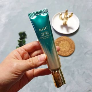 [NEW 탄력유턴 아이크림] AHC 유스 래스팅 리얼 아이크림 포 페이스 — 5점을 준 리뷰어가 2021년 1월 올린 사용 사진
