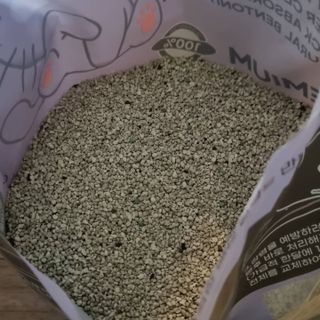 겟플렉스 켓플렉스 캣츠룸BS-1 고양이모래 4kg — 5점을 준 리뷰어가 2021년 3월 올린 사용 사진