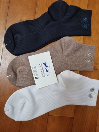[사이즈가 있는 양말 필로이] 남/여 골지 발목 양말 4족 세트 남【S, M, L, XL】여【S, M, L】_컬러 랜덤 — 5점을 준 리뷰어가 2022년 6월 올린 사용 사진