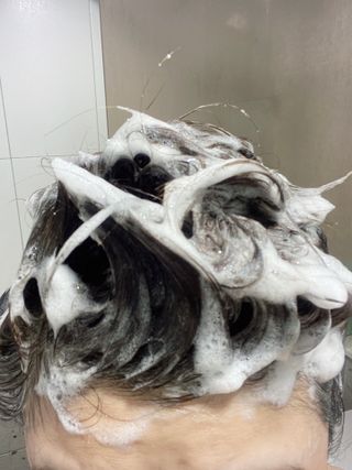 닥터시드 티트리 앤 라임 비건 지성케어 쿨 탈모 두피 워터 스케일러 — 4점을 준 리뷰어가 2024년 5월 올린 사용 사진