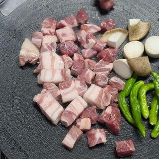 찐신선 한끼한팩 미국 냉동 목살 & 네덜란드 냉동 삼겹살 SET — 5점을 준 리뷰어가 2021년 11월 올린 사용 사진