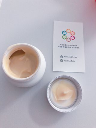 AYU25[아유트웬티파이브]다마스크로즈워터 베이스 천연 수분 촉촉 크림 — 5점을 준 리뷰어가 2021년 3월 올린 사용 사진