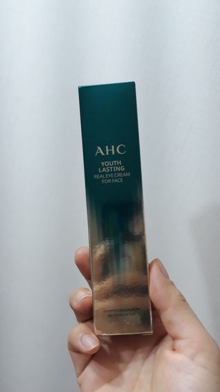 [NEW 탄력유턴 아이크림] AHC 유스 래스팅 리얼 아이크림 포 페이스 — 5점을 준 리뷰어가 2021년 2월 올린 사용 사진
