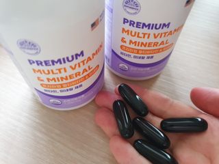 서울약사신협 네이처픽_멀티비타민&미네랄_1,000mg x 120캡슐 — 5점을 준 리뷰어가 2021년 9월 올린 사용 사진