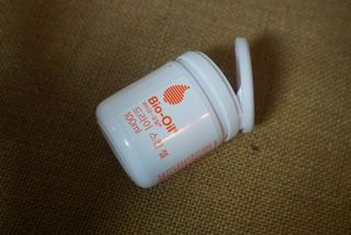 바이오오일 [바이오-오일] 드라이 스킨 젤 100ml — 5점을 준 리뷰어가 2021년 12월 올린 사용 사진
