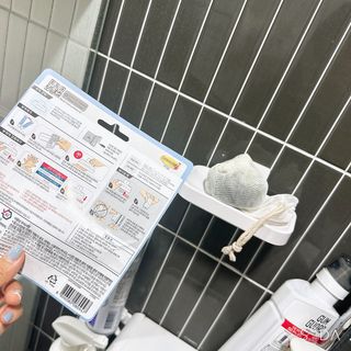 3M 클립이 유연한 칫솔걸이 + 물받이 분리 가능 비누 받침대 — 4점을 준 리뷰어가 2024년 7월 올린 사용 사진