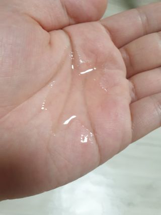 썸헤어 / SUMHAIR 썸헤어 실키 테라피 헤어 에센스 — 5점을 준 리뷰어가 2021년 4월 올린 사용 사진