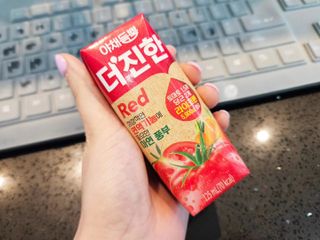 [롯데칠성] 야채듬뿍 더'진한 [롯데칠성] 야채는 이제 COLORFULL! 야채듬뿍  더 진한 레드 4개 +퍼플 4개 (총 8개) — 5점을 준 리뷰어가 2023년 7월 올린 사용 사진