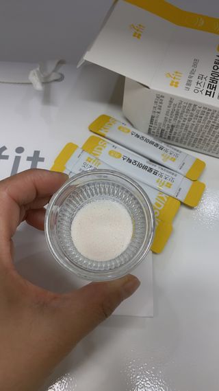 잇츠핏 프로바이오틱스 키즈 유산균 — 4점을 준 리뷰어가 2021년 3월 올린 사용 사진