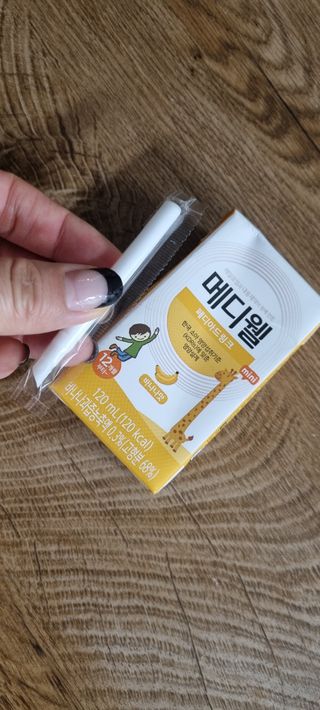 메디웰 페디아드링크 미니 바나나맛 — 5점을 준 리뷰어가 2022년 8월 올린 사용 사진