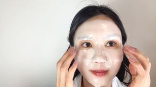 [올리브영] 웰더마 프리미엄 사파이어 콜라겐 임팩트 피팅 마스크 4매 — 4.5점을 준 리뷰어가 2025년 7월 올린 사용 사진