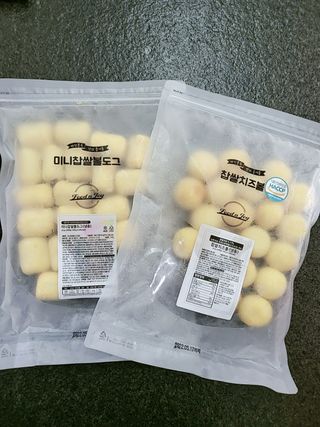 Dog&Ball 독앤볼 [Dog&Ball] 미니찹쌀볼도그 찹쌀치즈볼 — 5점을 준 리뷰어가 2021년 9월 올린 사용 사진