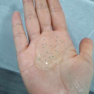 모두발라 마이크로 비타캡슐 탈모샴푸 — 5점을 준 리뷰어가 2021년 12월 올린 사용 사진