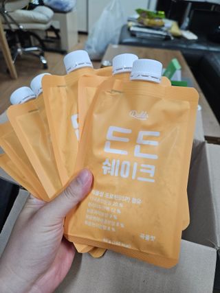 [덜다] 든든 식물성 단백질 쉐이크 40g X 7입 (곡물/딸기) — 5점을 준 리뷰어가 2023년 8월 올린 사용 사진