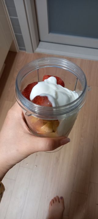 매일바이오 그릭요거트 오리지널 플레인 4개, 로스터리 커피믹스 4개 — 5점을 준 리뷰어가 2021년 12월 올린 사용 사진