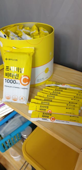 서울약사신협 프리미엄비타민C1000_2.5G x 100포 — 5점을 준 리뷰어가 2020년 12월 올린 사용 사진