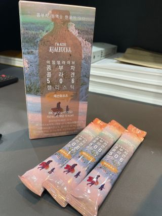 엘리샤코이 아임얼라이브 콤부차 콜라겐 506 스틱젤리 패션프루트 — 4점을 준 리뷰어가 2022년 8월 올린 사용 사진