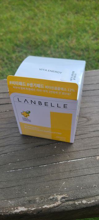 랑벨 비타 에너지 잡티 앰플 패드 65매 (투명하고 밝은 얼굴 광채패드) — 5점을 준 리뷰어가 2022년 6월 올린 사용 사진